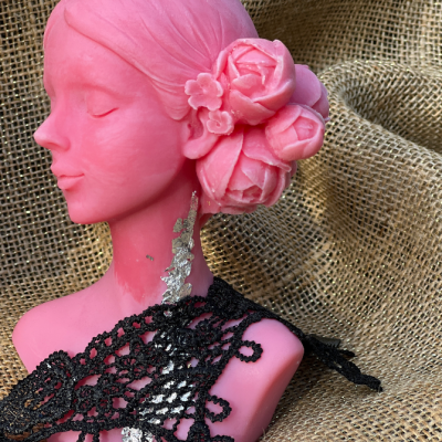 girl with flowers in hair:blind lady:flower lady candle:lady:head candle:large :pillar:candles:swirl:wedding:sets:decoration:yankee:anniversary:homedecor:aromatherapycandles5 Muse