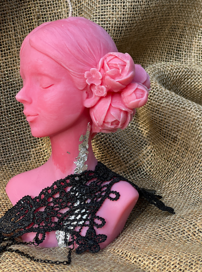 girl with flowers in hair:blind lady:flower lady candle:lady:head candle:large :pillar:candles:swirl:wedding:sets:decoration:yankee:anniversary:homedecor:aromatherapycandles5 Muse