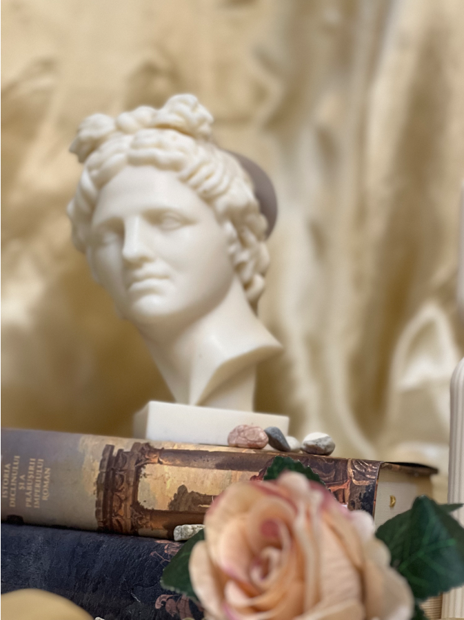 artemis candle:apollo candle:apolo:lady:sculpture:aesthetic:candle:pillar:candles:swirl:wedding:sets:decoration:yankee:anniversary:homedecor:aromatherapycandles3 Apollo – Sculptural God Candle