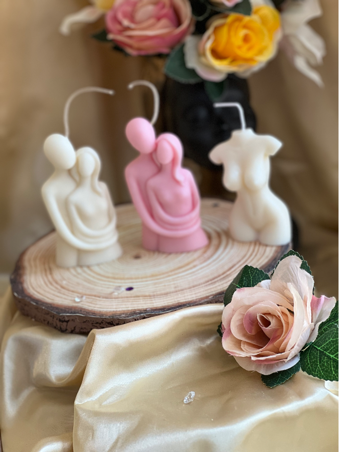 Embrace - Couple Candle