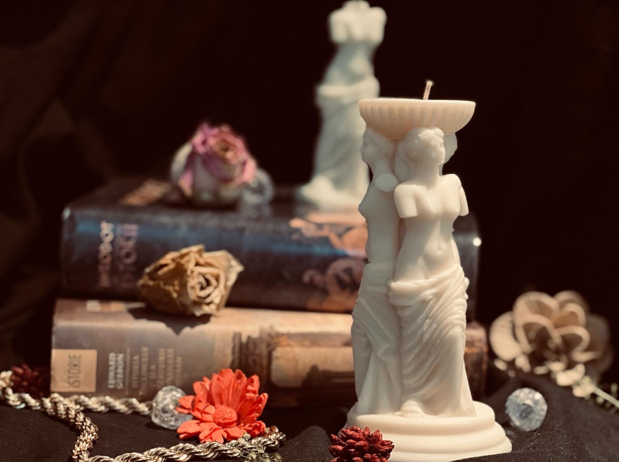 venus candle:venus de milo:lady:sculpture:aesthetic:candle:pillar:candles:swirl:wedding:sets:decoration:yankee:anniversary:homedecor:aromatherapycandles14 Caryatid – Sculptural Column Candle